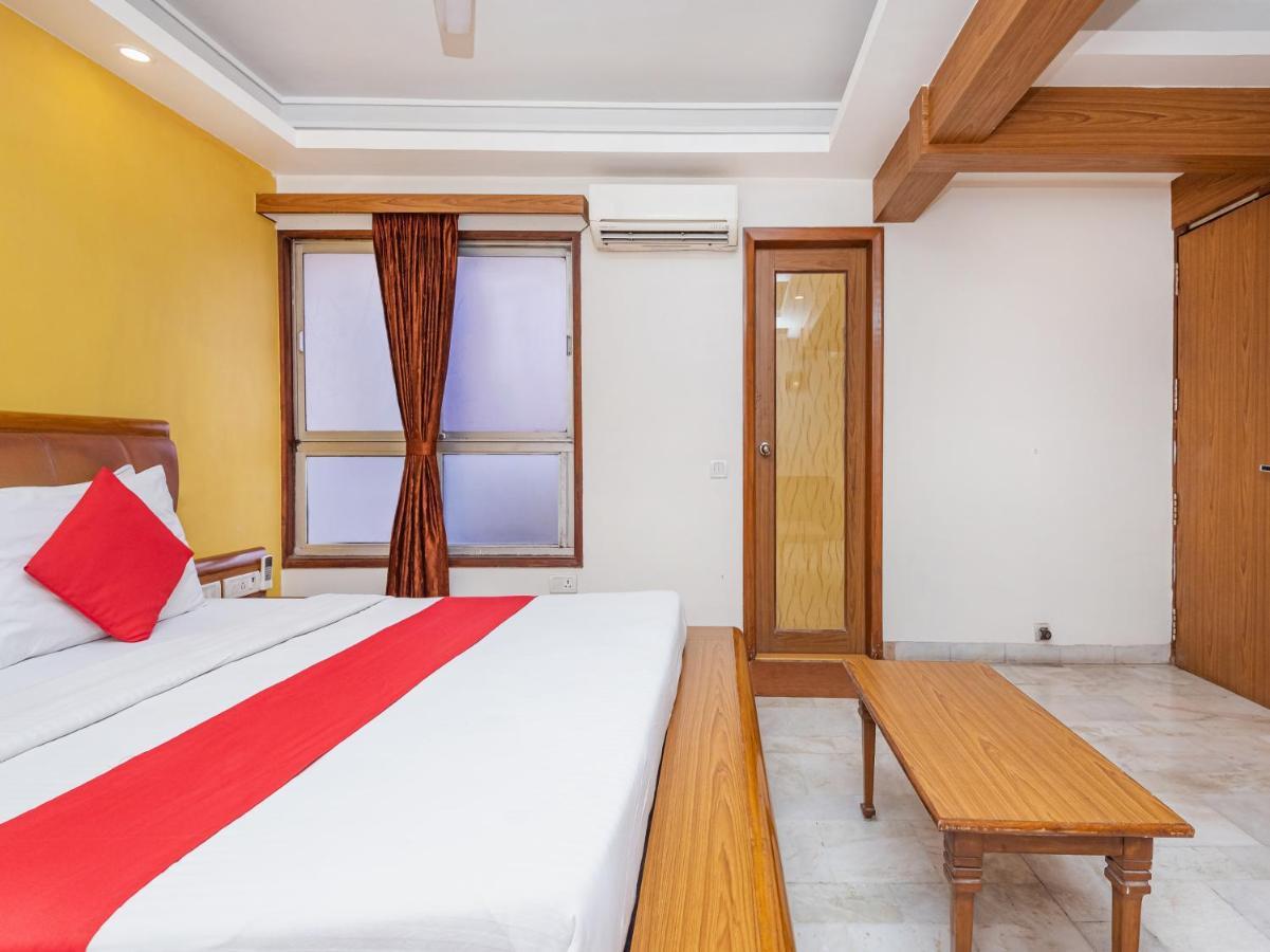 Hotel Balwas スーラト エクステリア 写真