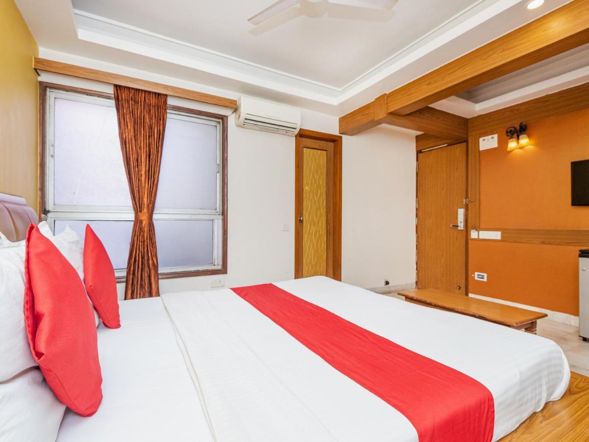 Hotel Balwas スーラト エクステリア 写真
