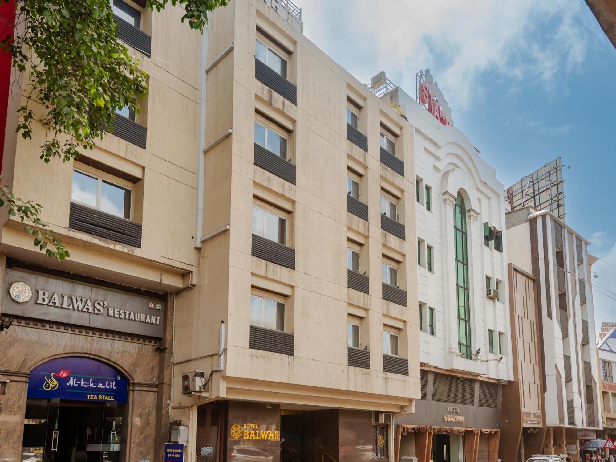 Hotel Balwas スーラト エクステリア 写真